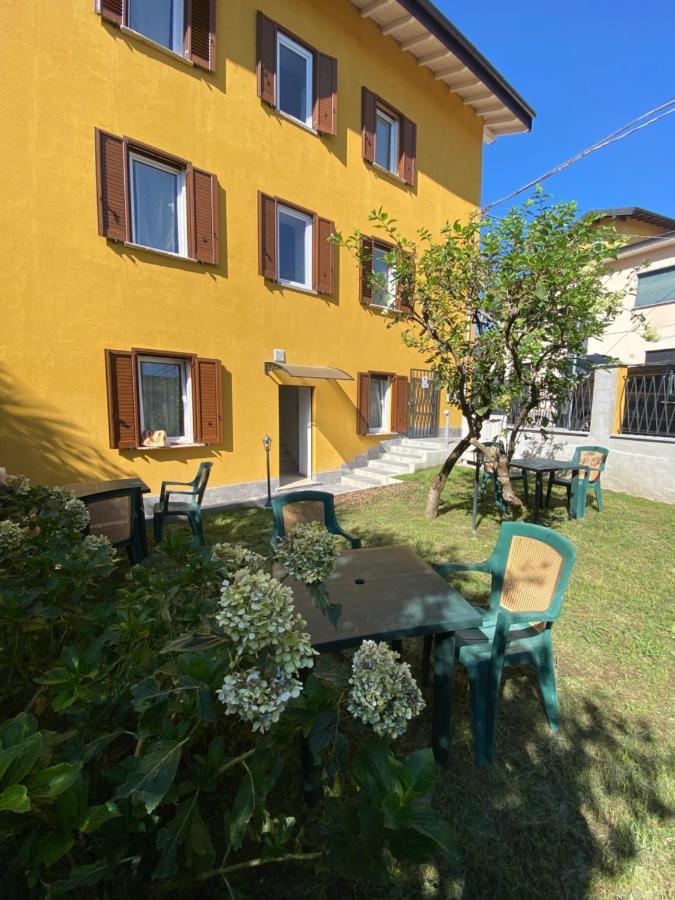 Around Lago Maggiore Apartments Reno Di Leggiuno Kültér fotó