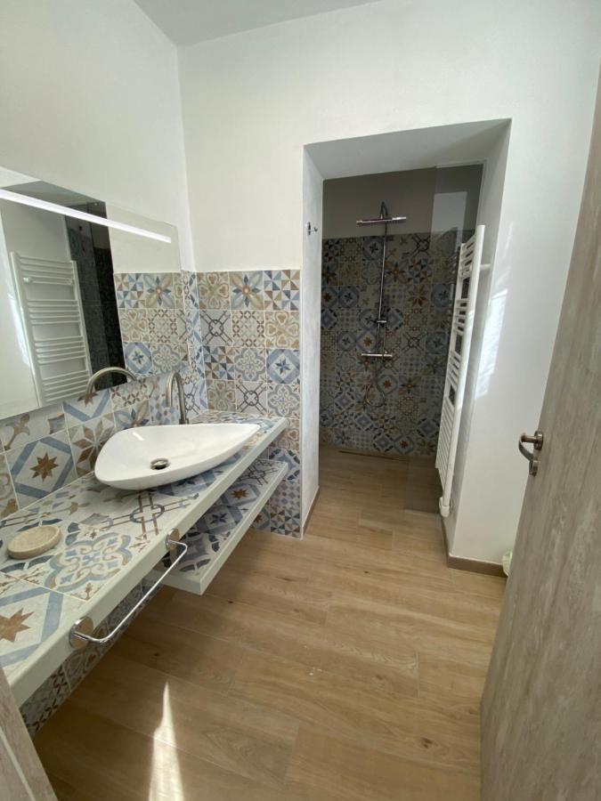 Around Lago Maggiore Apartments Reno Di Leggiuno Kültér fotó